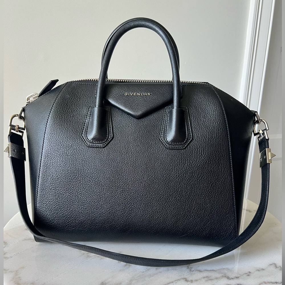 Givenchy Antigona medium textured-leather tote